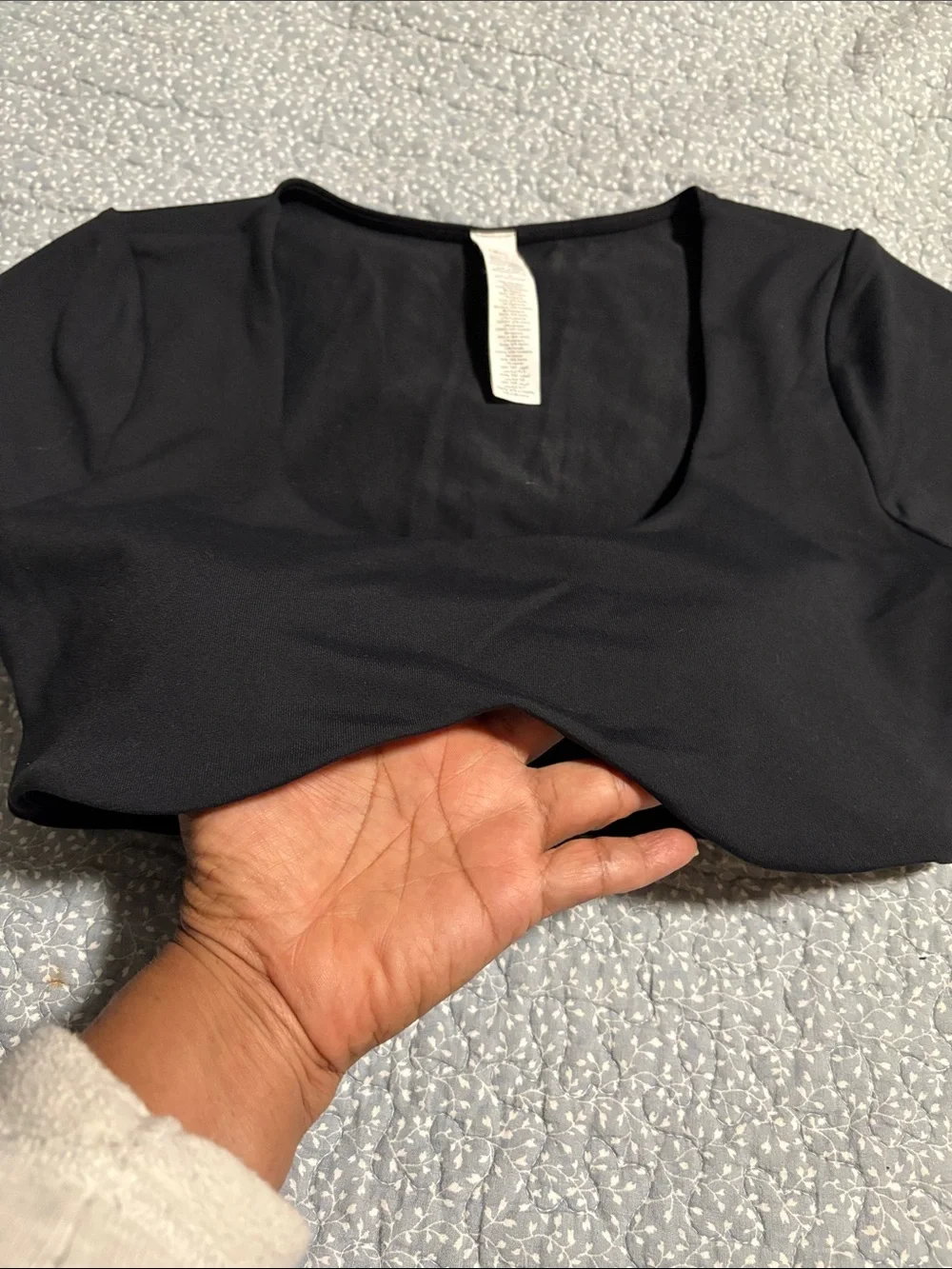 ALO Yoga Black Scoop Neck Crop Top